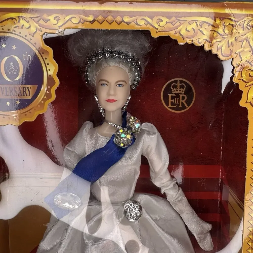 barbie queen elizabeth ii platinum jubilee 70th anniversary doll HCB96